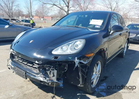 2014 Porsche Cayenne z USA, uszkodzony, nr VIN WP1AA2A28ELA03682